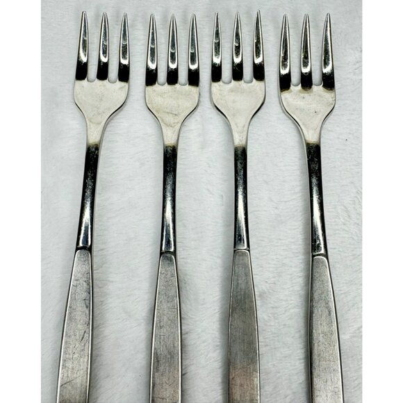 4 Oneida Community FROSTFIRE Stainless Cocktail Seafood Forks - Picture 3 of 5